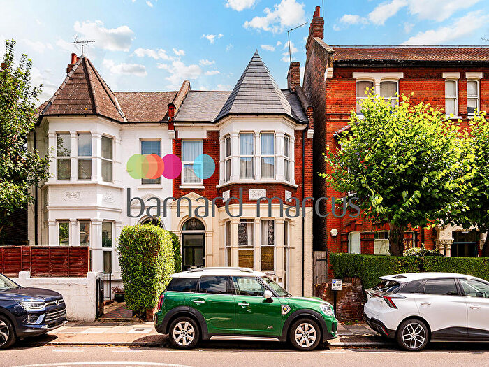 2 Bedroom Duplex To Rent In Ferme Park Road, Crouch End, N10
