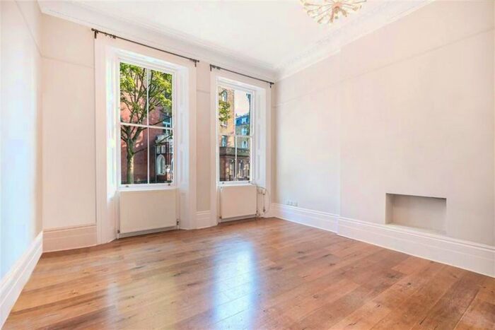 2 Bedroom Flat To Rent In Nevern Square, London, SW5