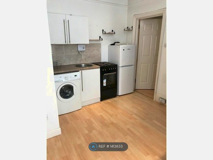 Studio To Rent In Northwood, London, HA6
