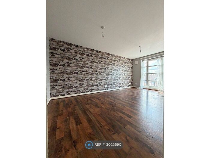 2 Bedroom Flat To Rent In Knoyle St, London, SE14