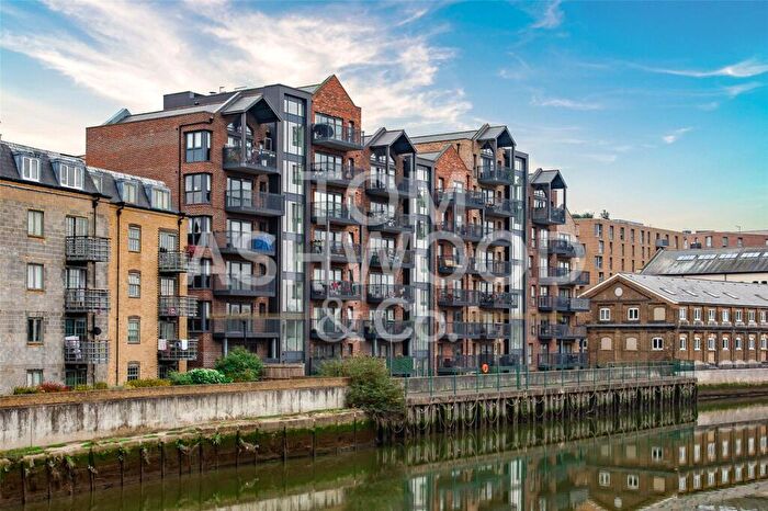 2 Bedroom Apartment For Sale In Sharleston Court, Abbey Road, Barking, IG11
