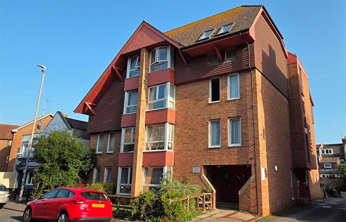 Studio To Rent In Windsor Court, Langney Road, Eastbourne, BN22