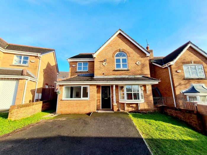 4 Bedroom Detached House To Rent In Hutchinson Way, Radcliffe, Manchester, M26