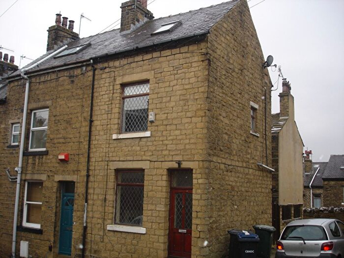 2 Bedroom End Of Terrace House To Rent In Park Street, Shipley, West Yorkshire, BD18