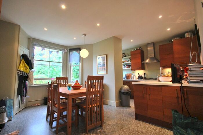 2 Bedroom Flat To Rent In Denman Road, London, SE15
