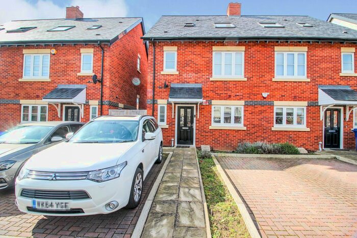 4 Bedroom Semi-Detached House To Rent In Elmore Close, Harrow, HA3