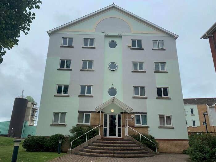 3 Bedroom Flat To Rent In Nautilius House, Marina, Swansea, SA1