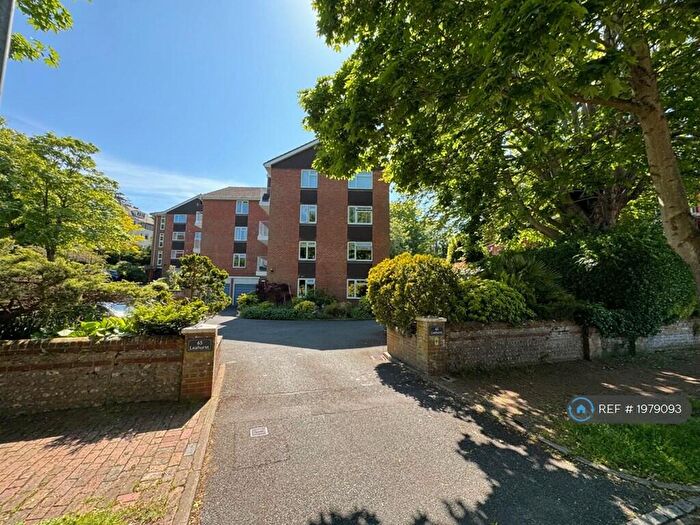 2 Bedroom Flat To Rent In Leahurst, Eastbourne, BN20