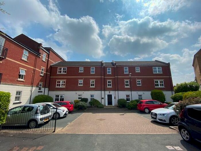 2 Bedroom Apartment To Rent In Mansion Gate Drive, Leeds, West Yorkshire, LS7