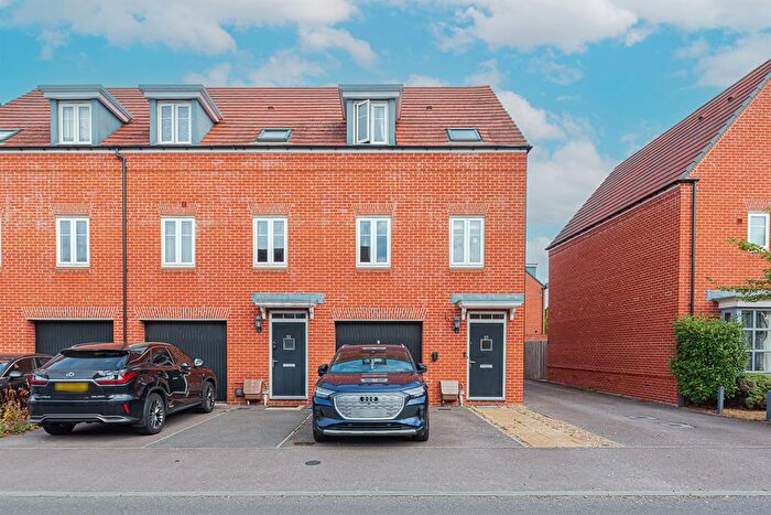 3 Bedroom Town House To Rent In Bremner Way, Wokingham, RG40