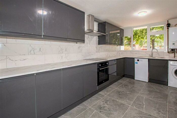 3 Bedroom Terraced House To Rent In Buttermere Close, Bletchley, Milton Keynes, Bucks, MK2