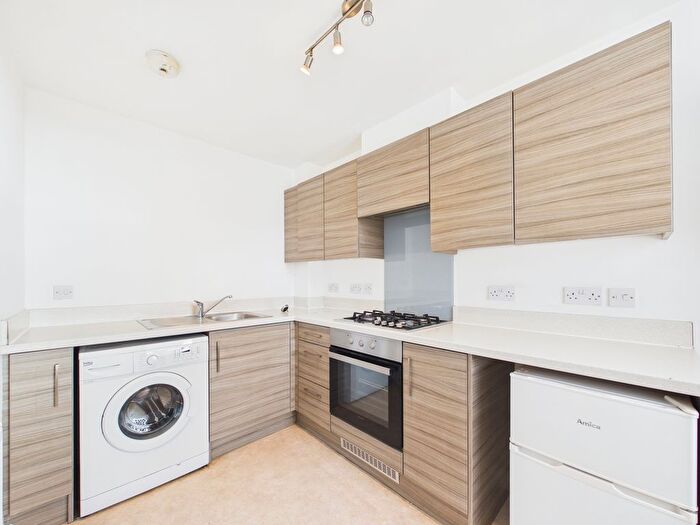 1 Bedroom Flat To Rent In Western Road, Hove, BN3
