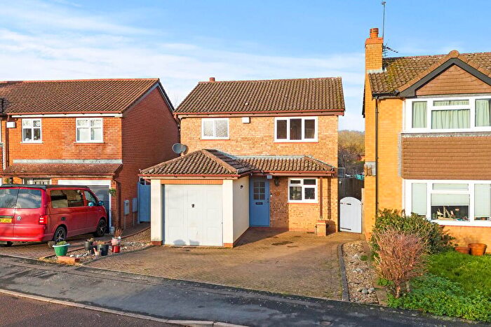 3 Bedroom Property For Sale In Rowan Drive, Rugby, CV22