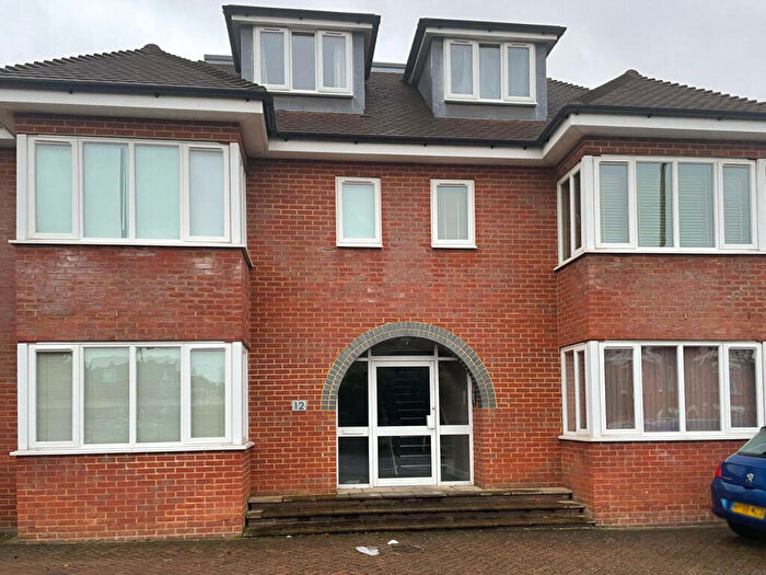1 Bedroom Flat To Rent In Aldershot Road, Guildford, GU2