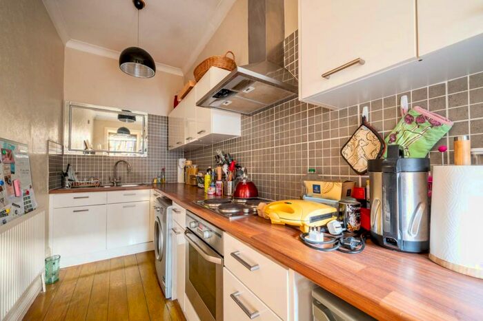 2 Bedroom Flat To Rent In York Road, Guildford, , Guildford, GU1