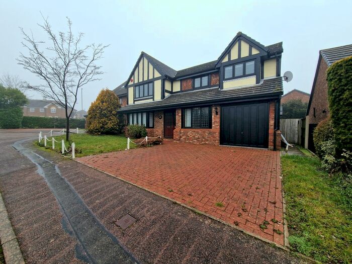 4 Bedroom Property To Rent In Milburn Close, Luton, LU3