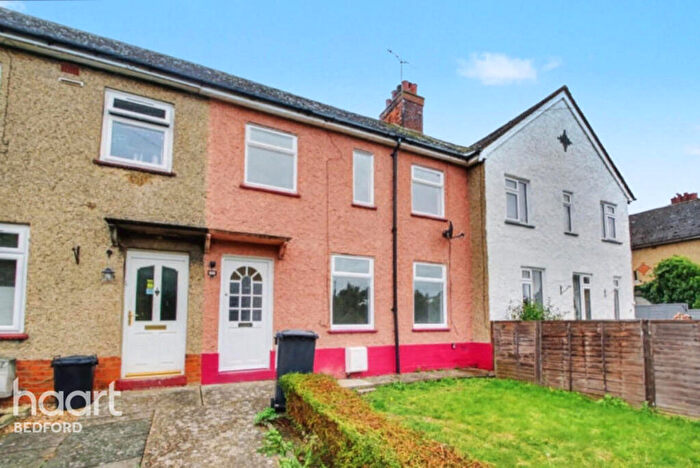 3 Bedroom End Of Terrace House For Sale In Radwell Road, Bedford, MK44