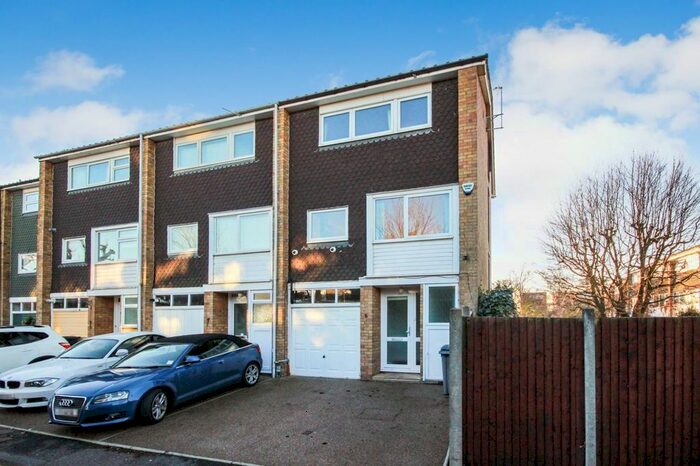 4 Bedroom End Of Terrace House To Rent In Haddon Court, Shakespeare Road, Harpenden, AL5