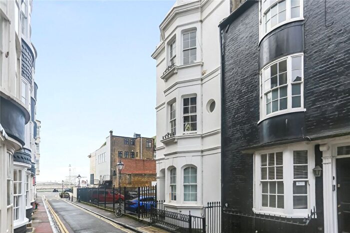 2 Bedroom Flat To Rent In Charles Street, Brighton, East Sussex, BN2
