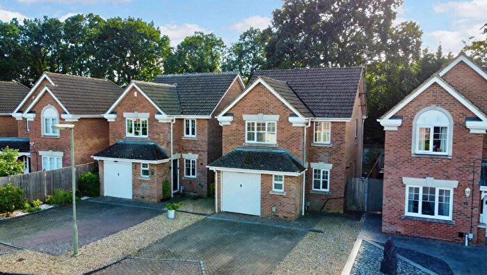 3 Bedroom House For Sale In Waterloo Close, Camberley, GU15