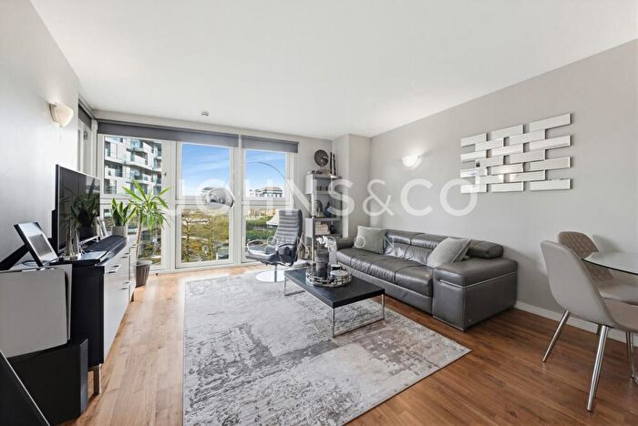 2 Bedroom Apartment For Sale In New Providence Wharf, E14