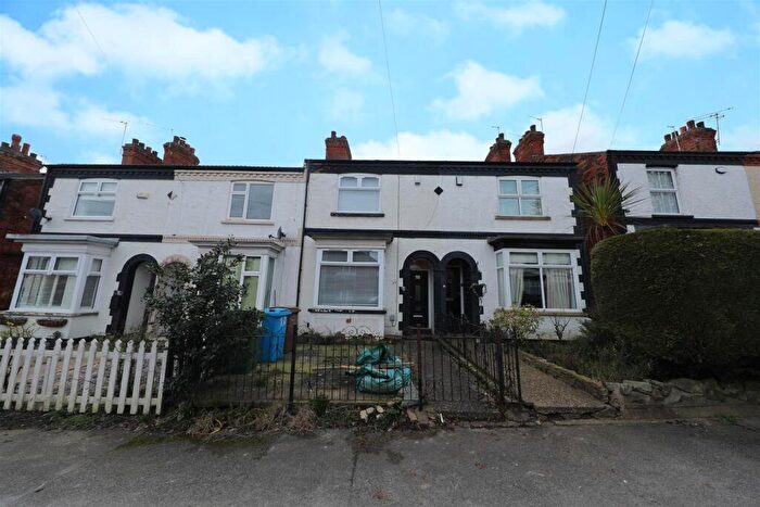 2 Bedroom Terraced House For Sale In Victoria Avenue, Willerby, Hull, HU10