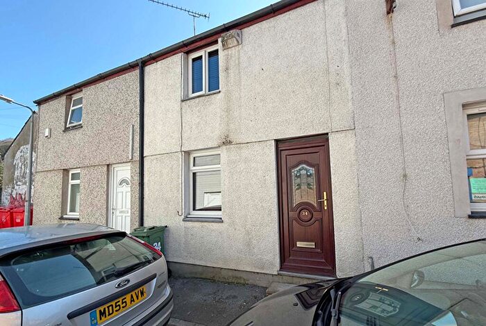 2 Bedroom Terraced House For Sale In Mount Street, Bangor, Gwynedd, LL57
