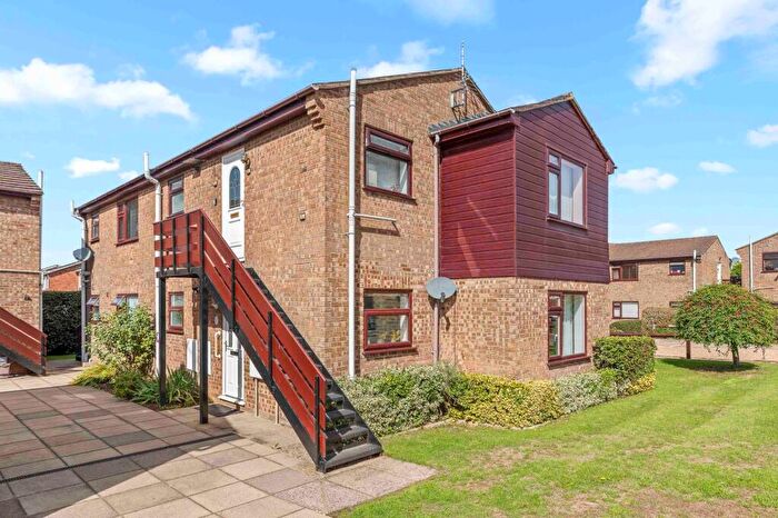 1 Bedroom Apartment For Sale In Oakengrove Road, Hazlemere, HP15