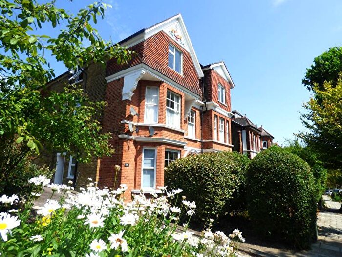 2 Bedroom Apartment To Rent In Thornlaw Road, SE27