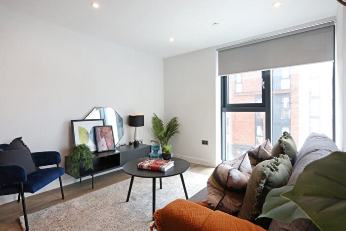 1 Bedroom Flat To Rent In Castle Park View, Castle Street, Bristol, BS2