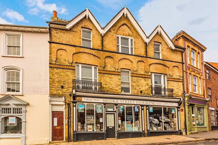 2 Bedroom Flat To Rent In Bridge Street, Buckingham, MK18
