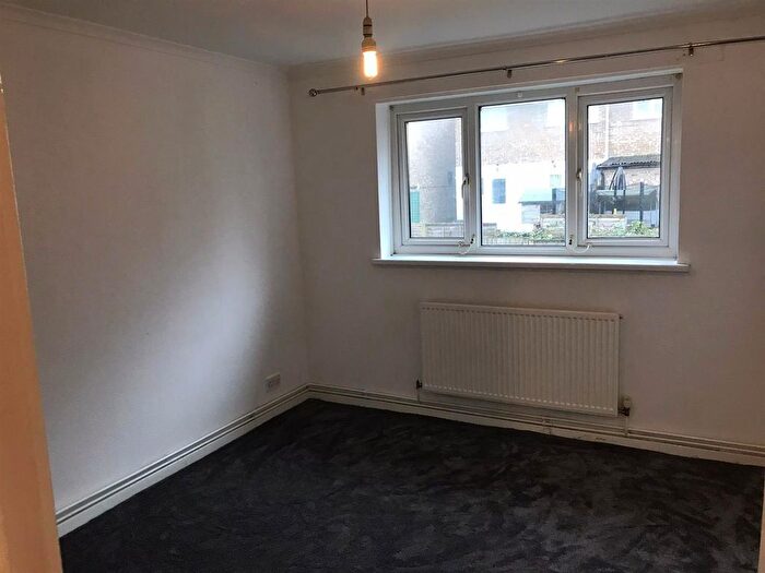 4 Bedroom Terraced House To Rent In Birch Road, Headley Down, GU35