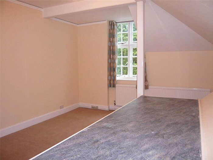 2 Bedroom Flat To Rent In Crookham Common, Thatcham, Berkshire, RG19