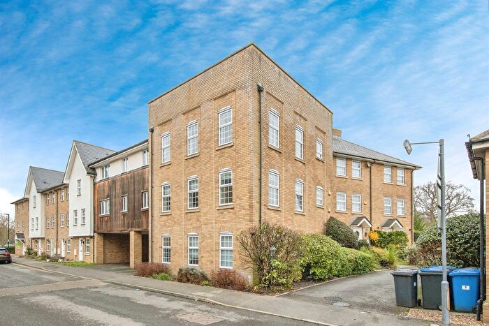 3 Bedroom Flat For Sale In Dove House Meadow, Great Cornard, Sudbury, CO10