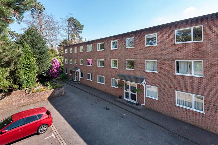 2 Bedroom Apartment To Rent In Cardwell Crescent, Ascot, SL5