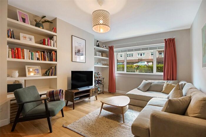 2 Bedroom Flat For Sale In Thornwood Road, Glasgow, Glasgow City, G11