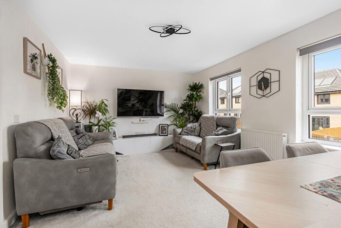 3 Bedroom Town House For Sale In Ferrier Medway, Gilmerton, Edinburgh, EH17