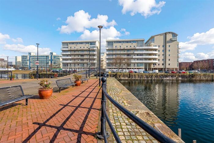 2 Bedroom Flat For Sale In Royal Quay, Liverpool, L3