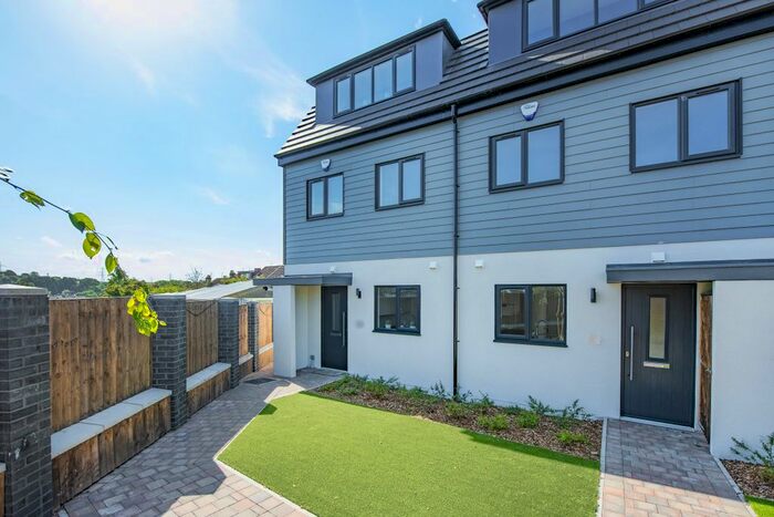 4 Bedroom Town House To Rent In Harrys Court, Wick Road, Brislington, BS4