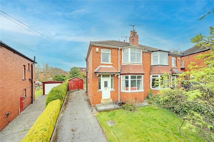 3 Bedroom Semi Detached House For Sale In Chelwood Crescent, Leeds, West Yorkshire, LS8