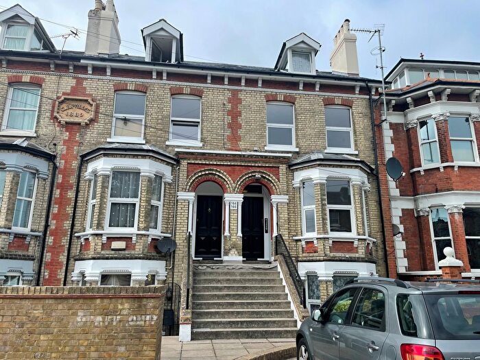 2 Bedroom Flat To Rent In - Folkestone Road, Dover, CT17