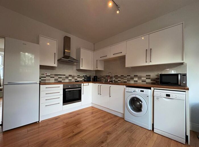 2 Bedroom Terraced House To Rent In Northfield Road, Harborne, B17