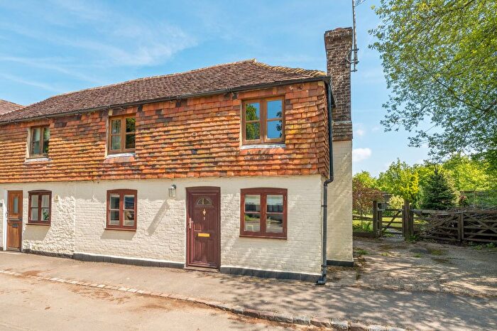 1 Bedroom Flat For Sale In Petworth Road, Kirdford, RH14
