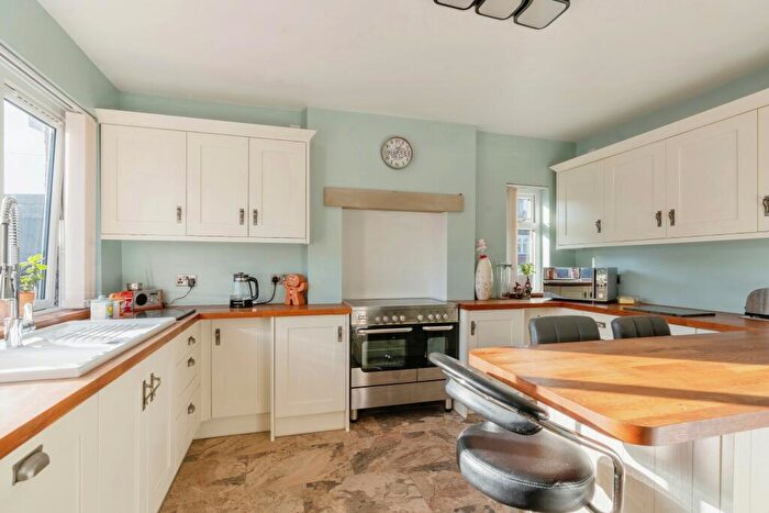 2 Bedroom Bungalow For Sale In Highfield Avenue, Burnley, Lancashire, BB10