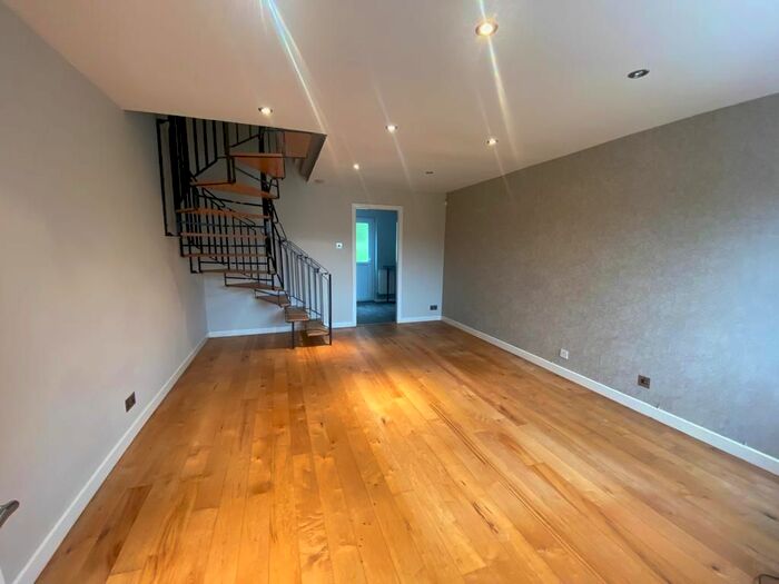 2 Bedroom Semi-Detached House To Rent In Colwyn Close, Warrington, WA5