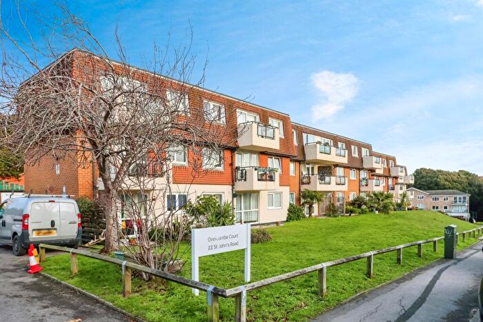 2 Bedroom Flat For Sale In St. Johns Road, Bournemouth, BH5