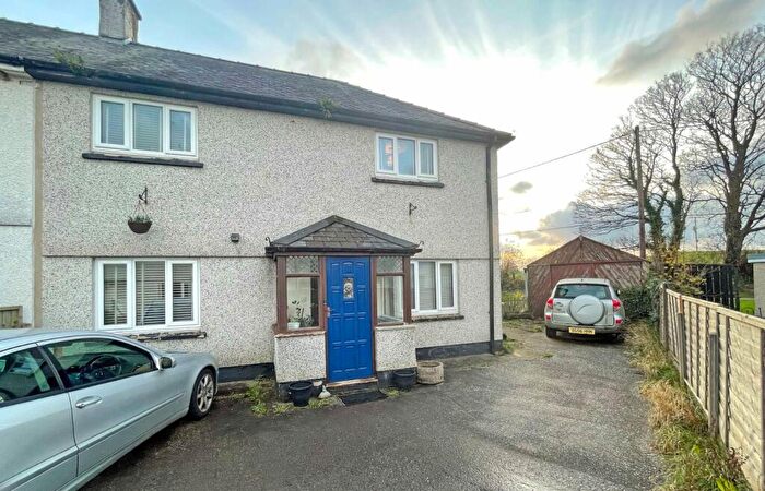 3 Bedroom Semi-Detached House For Sale In Llwyn Y Ne, Clynnogfawr, Caernarfon, Gwynedd, LL54