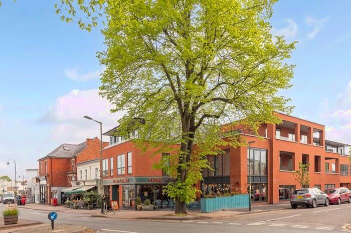 2 Bedroom Flat To Rent In Bath Road, Cheltenham, GL53