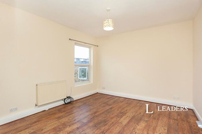 3 Bedroom Flat To Rent In Sundridge Parade, BR1