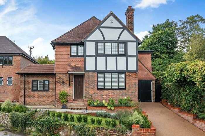 4 Bedroom House For Sale In High View Road, Guildford, Surrey, GU2